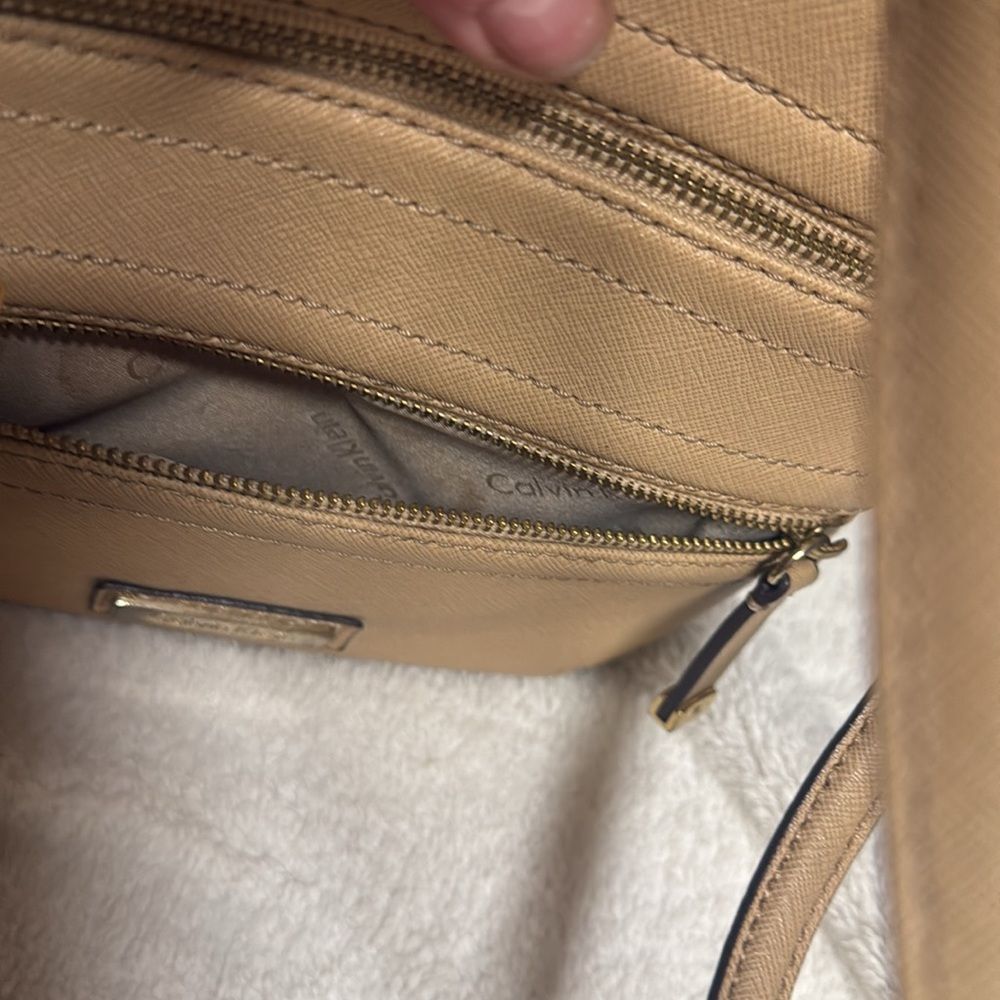 Authentic CALVIN KLEIN Purse!!! - Picture 4 of 8